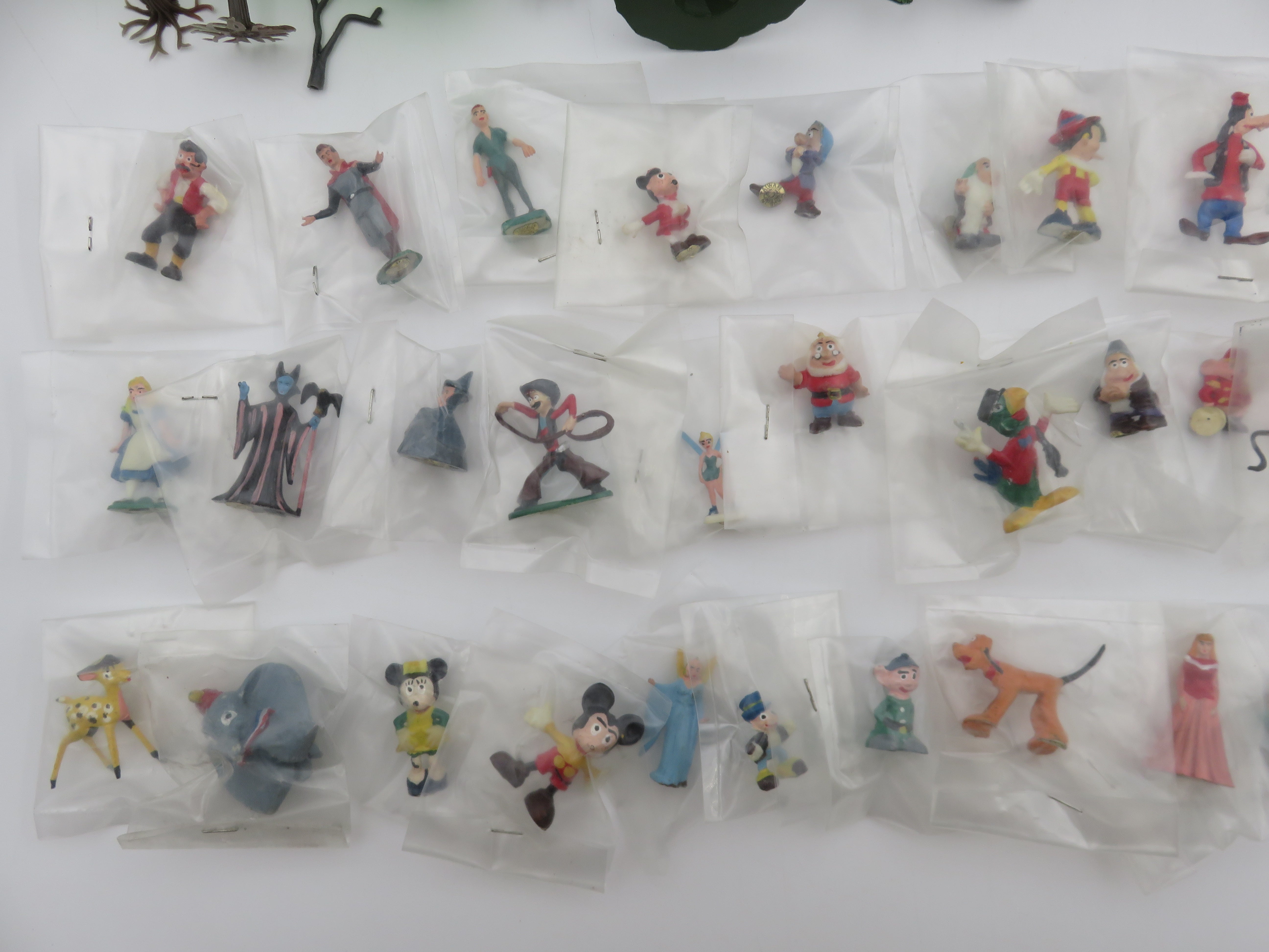 VINTAGE See & Play Disney Castle Playset - Louis Marx & Co./Marx Toys (c. 1960s) Disneykins Collectible